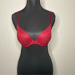 Victoria's Secret PINK Wear Everywhere Push-up Bra 32C‎ Red Lace Pattern